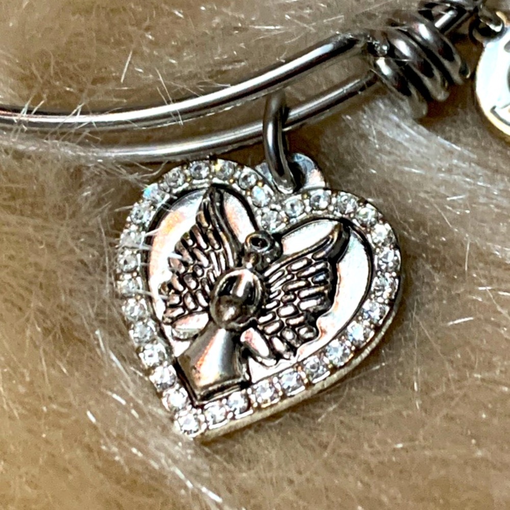 Love This Life Bangle - Picture 5 of 9